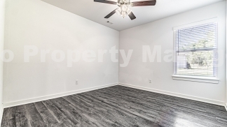 Beautiful three-plex in Decatur!