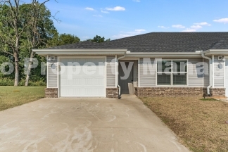 Beautiful three-plex in Decatur!