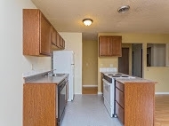 Close In SE 2 Bedroom Apartment Home near SE Division and Reed College