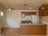 Close In SE 2 Bedroom Apartment Home near SE Division and Reed College
