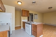 Close In SE 2 Bedroom Apartment Home near SE Division and Reed College