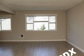 Charming Updated Belmont/Hawthorne 2 Bedroom