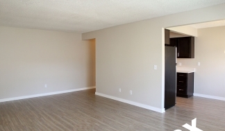 Charming Updated Belmont/Hawthorne 2 Bedroom