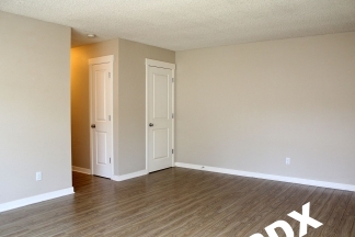 Charming Updated Belmont/Hawthorne 2 Bedroom