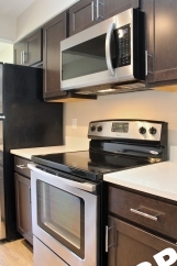 Charming Updated Belmont/Hawthorne 2 Bedroom