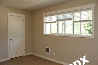 Charming Updated Belmont/Hawthorne 2 Bedroom