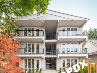 Fabulous Upgraded 2 Bedroom Apartment in Overlook!