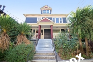 1 MO FREE SUMMER RENT SPECIAL - Top Floor Loft-Style 1bd++Den Updated Apartment in Historic NW District Building