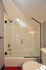 1 MO FREE SUMMER RENT SPECIAL - Top Floor Loft-Style 1bd++Den Updated Apartment in Historic NW District Building