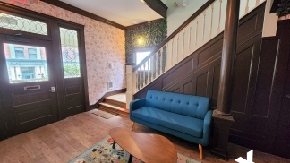 1 MO FREE SUMMER RENT SPECIAL - Top Floor Loft-Style 1bd++Den Updated Apartment in Historic NW District Building