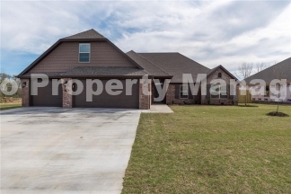 4 Beds with LOFT!