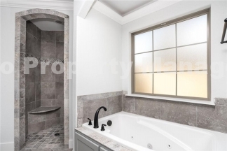 4 Beds with LOFT!