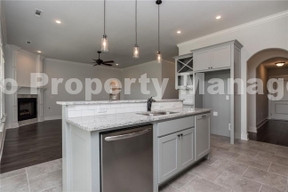 4 Beds with LOFT!