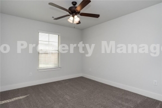 4 Beds with LOFT!