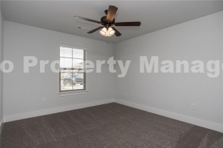 4 Beds with LOFT!