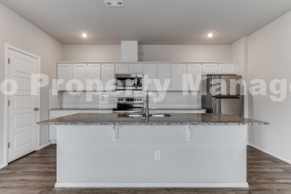 4 bedroom home in Fayetteville