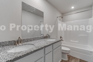 4 bedroom home in Fayetteville