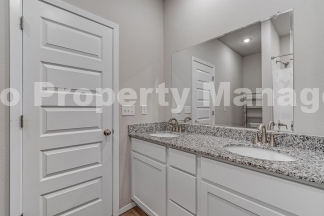 4 bedroom home in Fayetteville