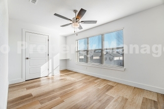 Beautiful townhome off of I St!
