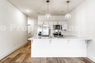 Beautiful townhome off of I St!
