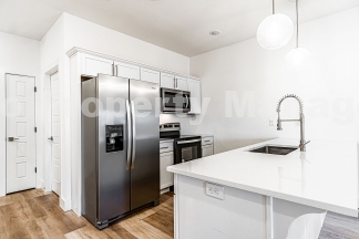 Beautiful townhome off of I St!