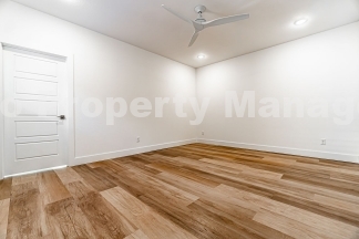Beautiful townhome off of I St!