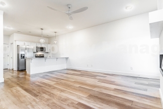 Beautiful townhome off of I St!