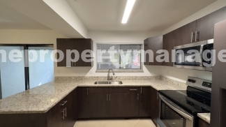 Charming 3-Bedroom Retreat with Spacious Living in West Palm Beach!