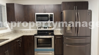 Charming 3-Bedroom Retreat with Spacious Living in West Palm Beach!