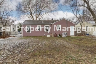 Updated 2 Bedroom Home South East Wichita