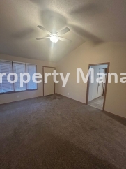 3 Bedroom 3 Bathroom Duplex - Douglas AND Maize Rd