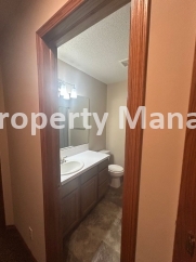 3 Bedroom 3 Bathroom Duplex - Douglas AND Maize Rd