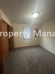3 Bedroom 3 Bathroom Duplex - Douglas AND Maize Rd
