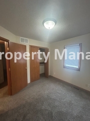 3 Bedroom 3 Bathroom Duplex - Douglas AND Maize Rd