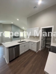 NEW 4 Bedroom 2 Bathroom Duplex - Renwick/Andale School District