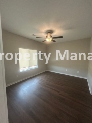 NEW 4 Bedroom 2 Bathroom Duplex - Renwick/Andale School District