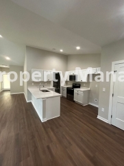 NEW 4 Bedroom 2 Bathroom Duplex - Renwick/Andale School District