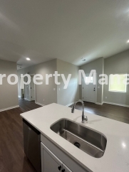 NEW 4 Bedroom 2 Bathroom Duplex - Renwick/Andale School District