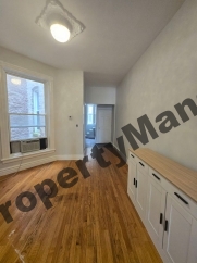 4104 S Lake Park Ave Chicago, IL 60641