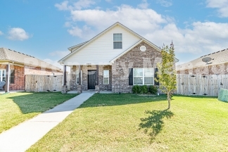Welcome to this stunning 3-bedroom, 3-bathroom home located in the heart of Bentonville