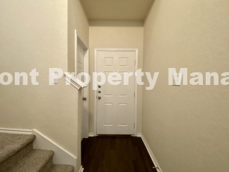 Gorgeous 4 Bedroom 2.5 Bath home w Upstairs Loft in Hunters Ranch Community!