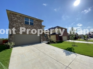 Gorgeous 4 Bedroom 2.5 Bath home w Upstairs Loft in Hunters Ranch Community!