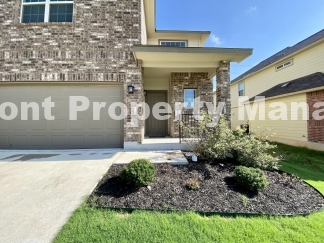 Gorgeous 4 Bedroom 2.5 Bath home w Upstairs Loft in Hunters Ranch Community!