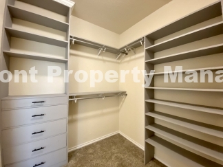 Gorgeous 4 Bedroom 2.5 Bath home w Upstairs Loft in Hunters Ranch Community!