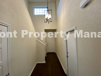 Gorgeous 4 Bedroom 2.5 Bath home w Upstairs Loft in Hunters Ranch Community!