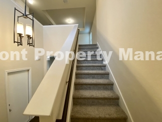 Gorgeous 4 Bedroom 2.5 Bath home w Upstairs Loft in Hunters Ranch Community!