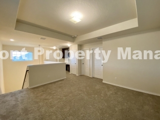 Gorgeous 4 Bedroom 2.5 Bath home w Upstairs Loft in Hunters Ranch Community!