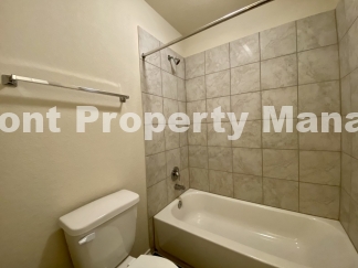 Gorgeous 4 Bedroom 2.5 Bath home w Upstairs Loft in Hunters Ranch Community!