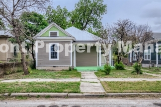 3-Bed, 2-Bath Sanctuary with 1,520 Sq Ft of Comfortable Living in San Antonio!