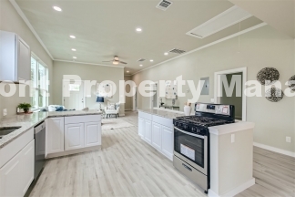 3-Bed, 2-Bath Sanctuary with 1,520 Sq Ft of Comfortable Living in San Antonio!